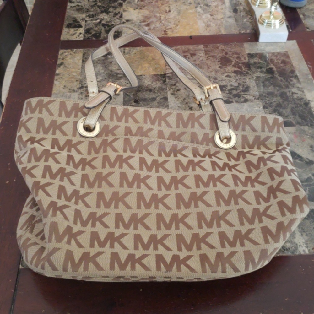 Authentic Michael Kors Handbag